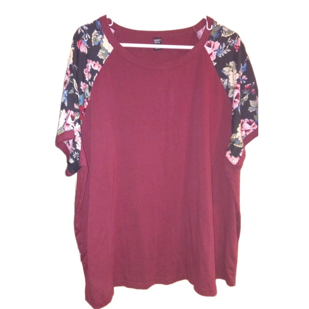 Women's SZ 5x Emery Rose Short Sleeve Burgundy Shirt Top Floral Sleeves Basic‎